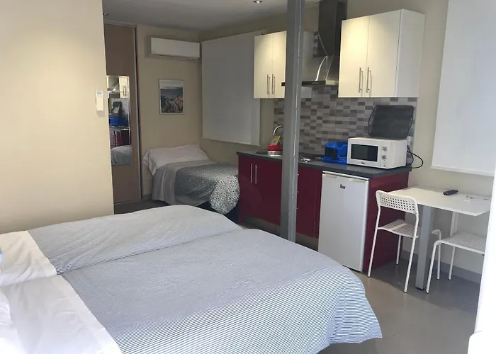 Apartamentos Turisticos Maria Guerrero
